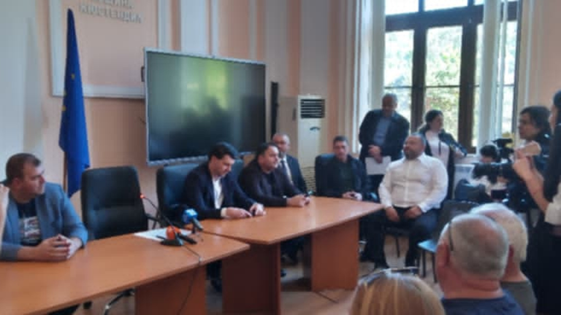 Институции и земеделци обсъдиха щетите от студовете в Кюстендилско
