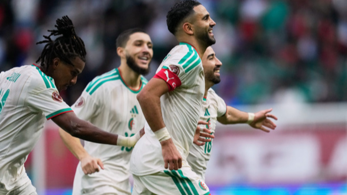 Рияд Марез вкара два гола за 3:0 на Алжир срещу Судан