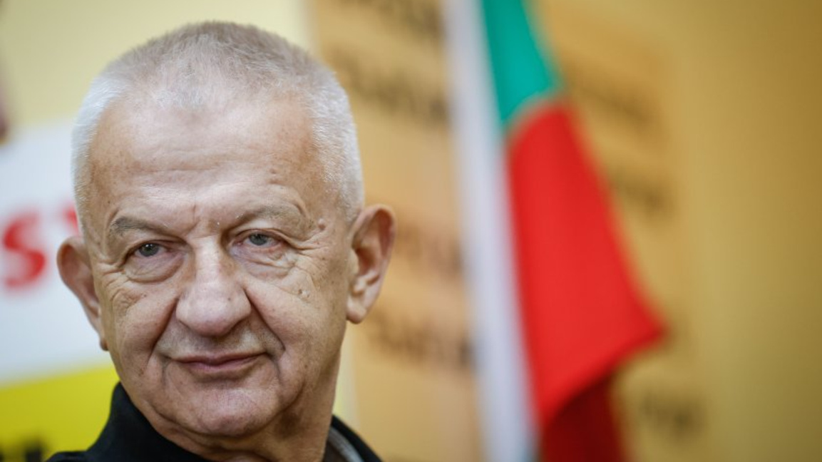 Крушарски ще обяви дали остава в Локомотив