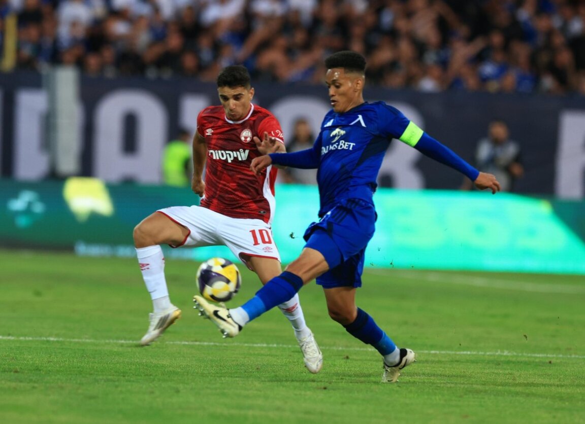 Левски и Апоел завършиха 0:0