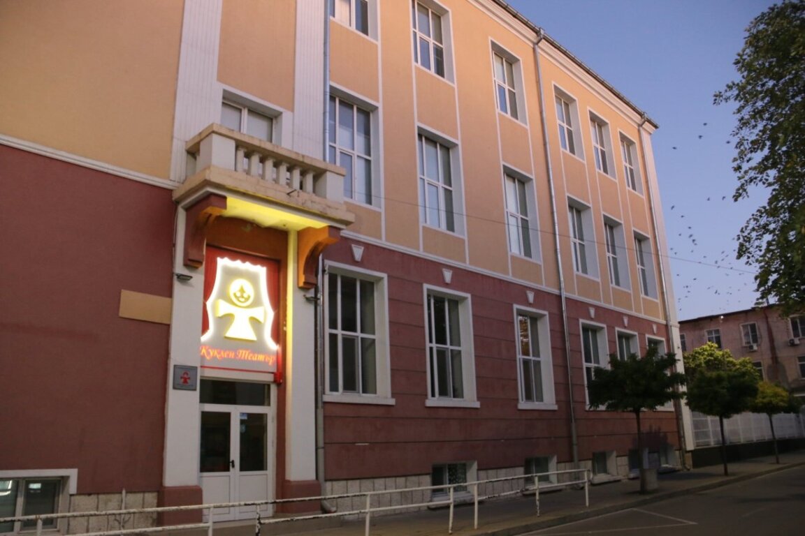 Коледа в кукления театър