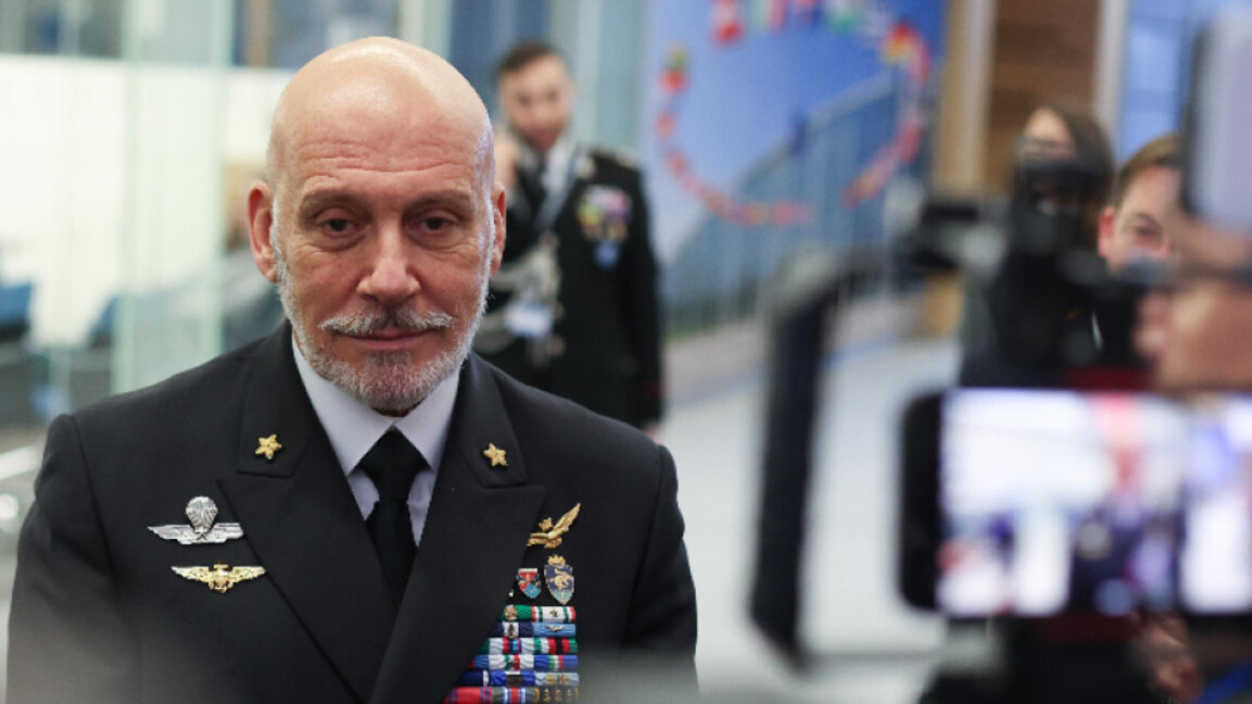 Председателят на Военния комитет на НАТО е на посещение у нас