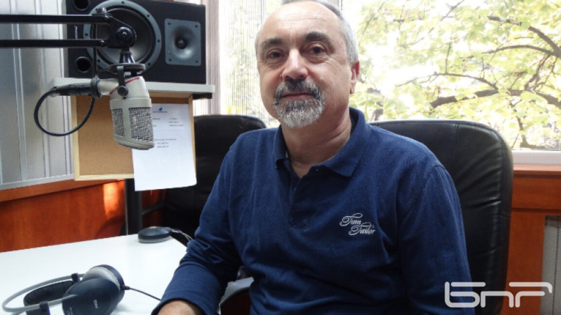 Математикът Любомир Любенов: Има нужда от нов образователен подход и олекотяване на учебното съдържание