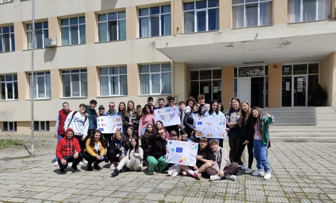 Изберете професионалното бъдеще с ПГОХХТ - Шумен
