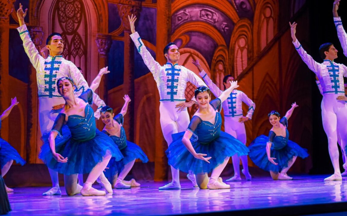The National Ballet of El Salvador, founded by a Bulgarian, takes the stage in Stara Zagora