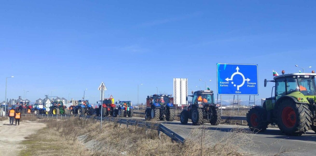 Фермери блокираха пътища край Пловдив