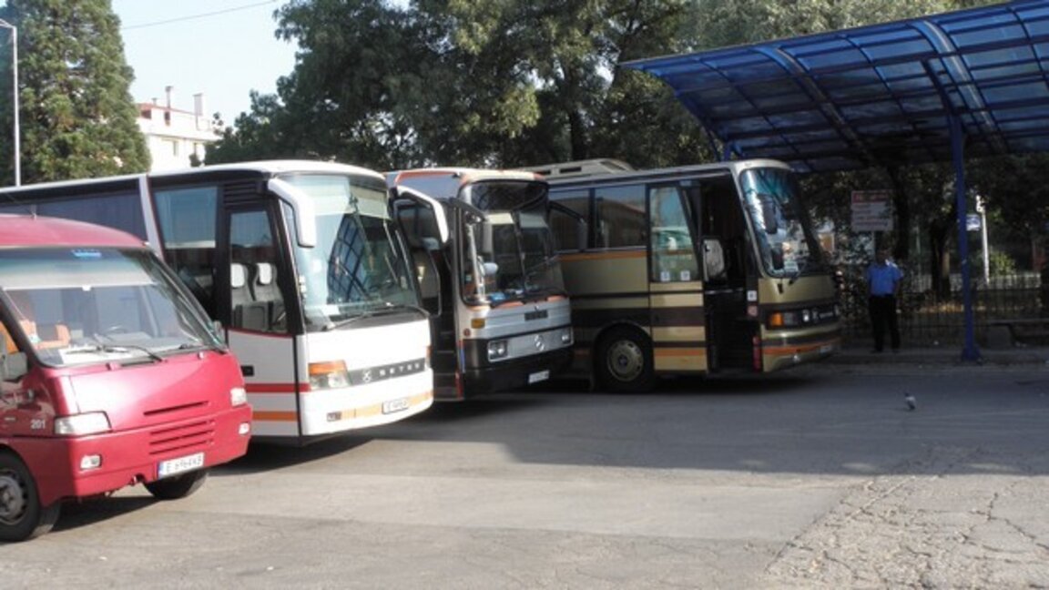 Извънредни автобуси на Задушница в Кюстендил и Дупница