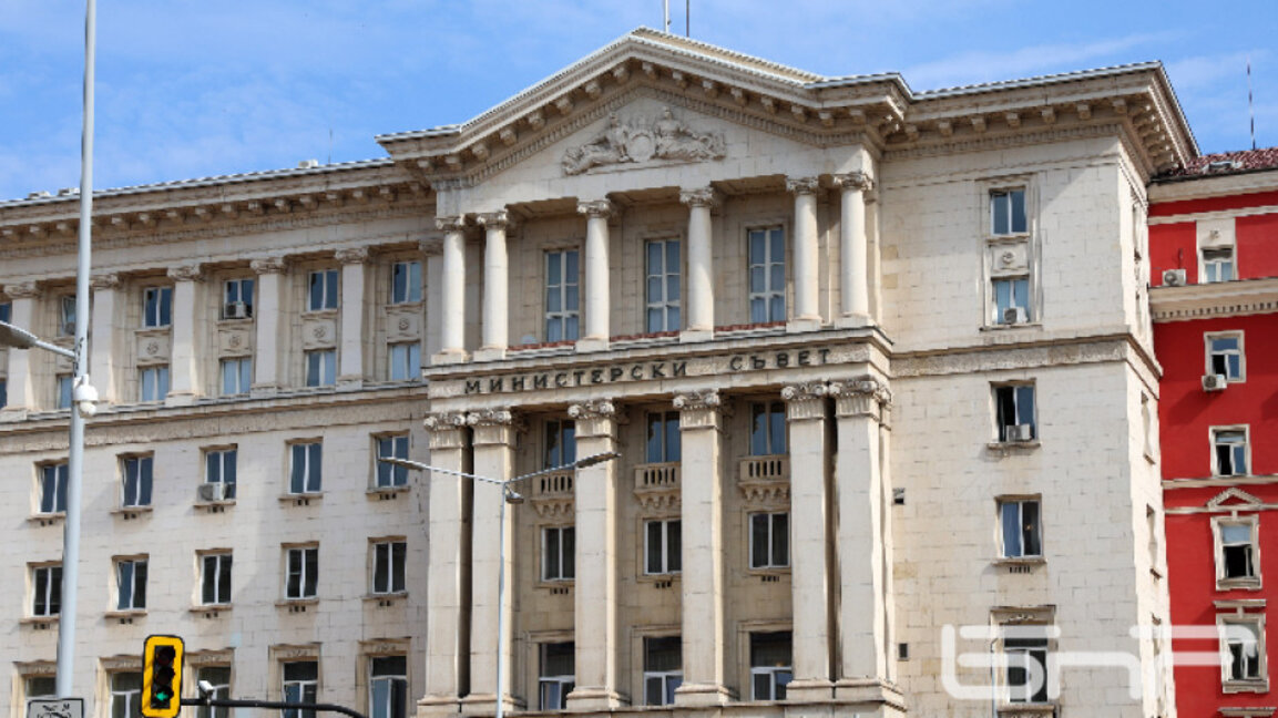МС решава за максималните размери на новите задължения на МВР