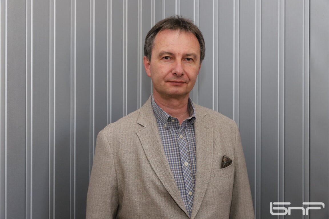 Доц. Росен Калпачки - Началник Клиника по нервни болести към УМБАЛ "Света Анна София"