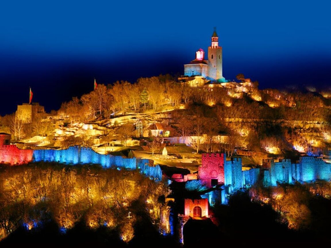 Δύο εκδοχές της παράστασης «Ήχος και φως» στο Βελίκο Τάρνοβο μέσα σε μία ημέρα