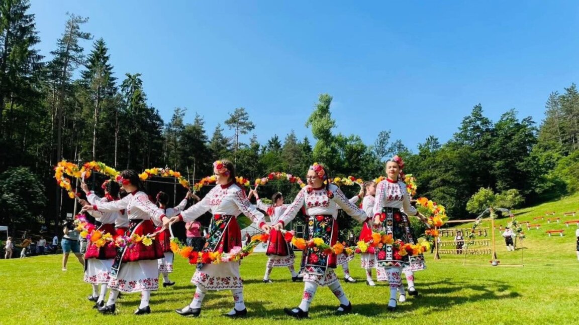 Пъстри фолклорни традиции ще покорят за поредна година Врачанския Балкан