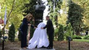Йотова откри паметник на Батенберг в Русе