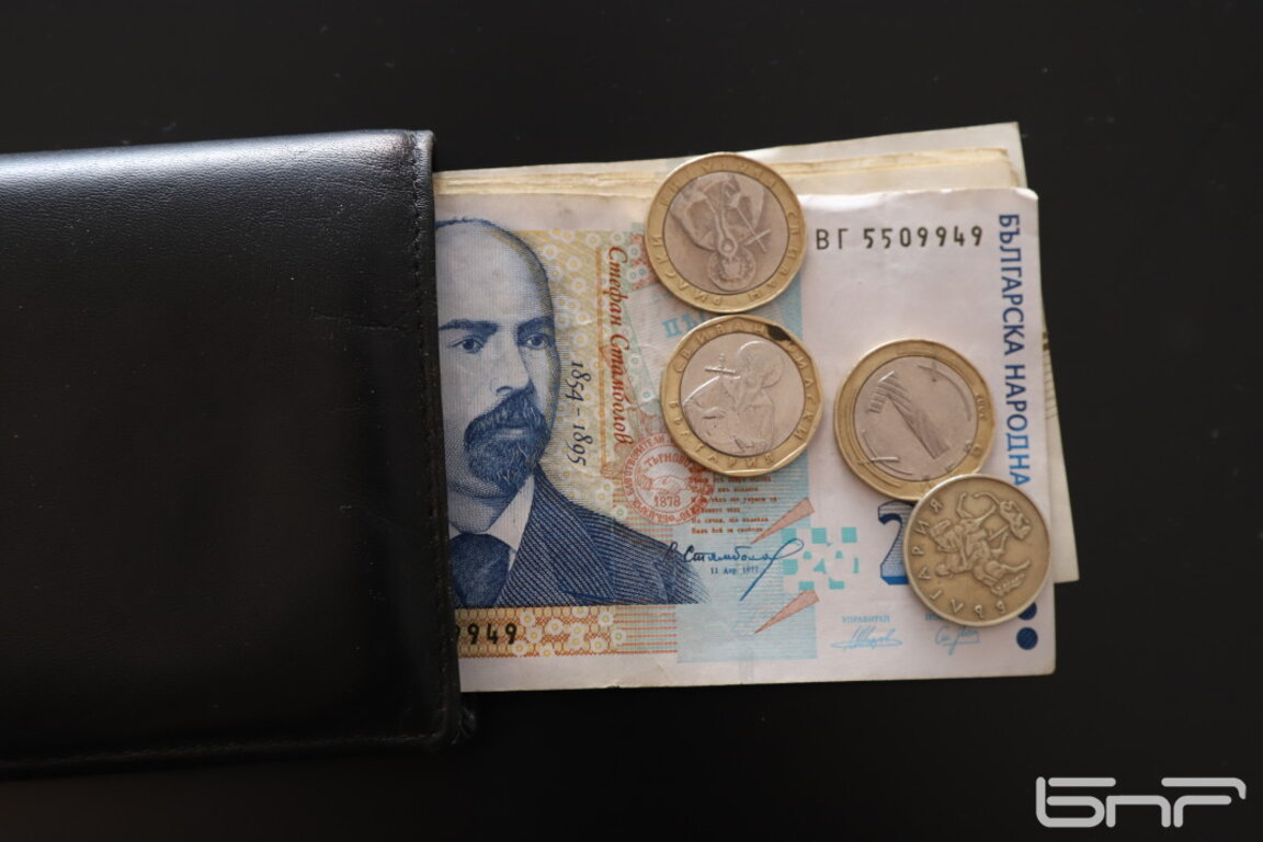 НСИ: Доходите нарастват с 18,6%, a разходите със 17,4% през първото тримесечие