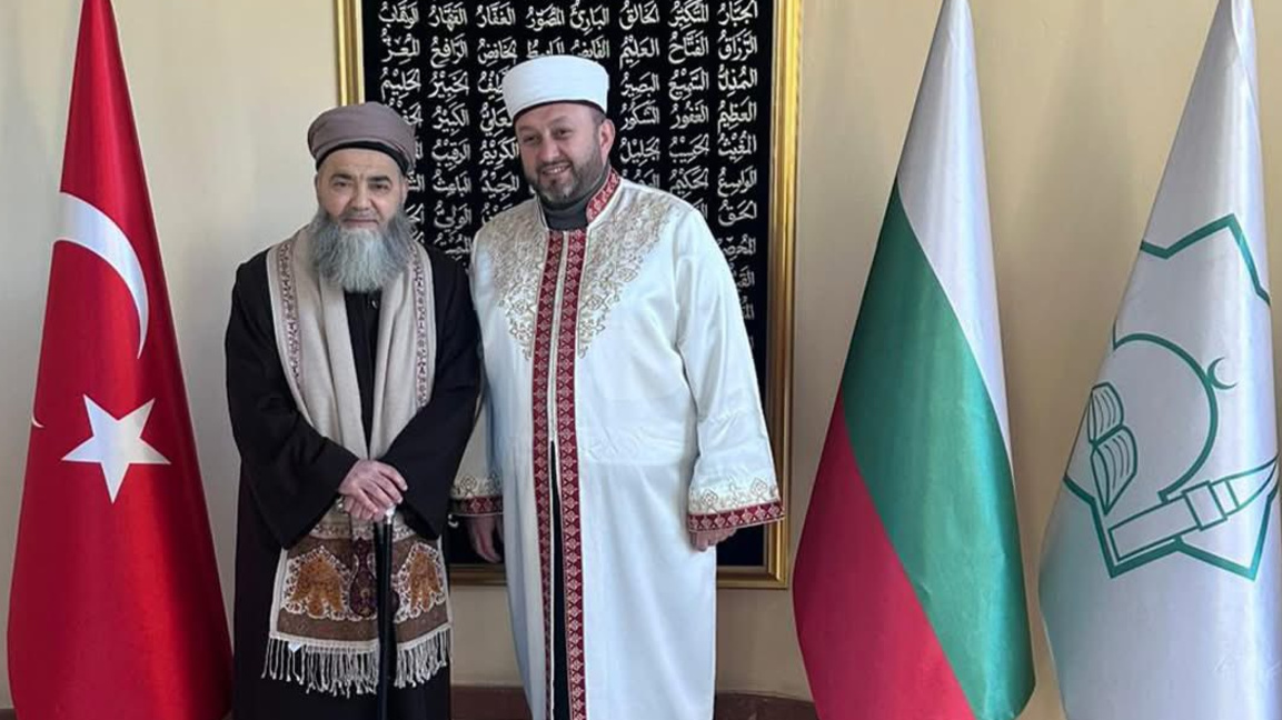 Джуббели Ахмет Ходжа и заместник-главният мюфтия Бейхан Мехмед
