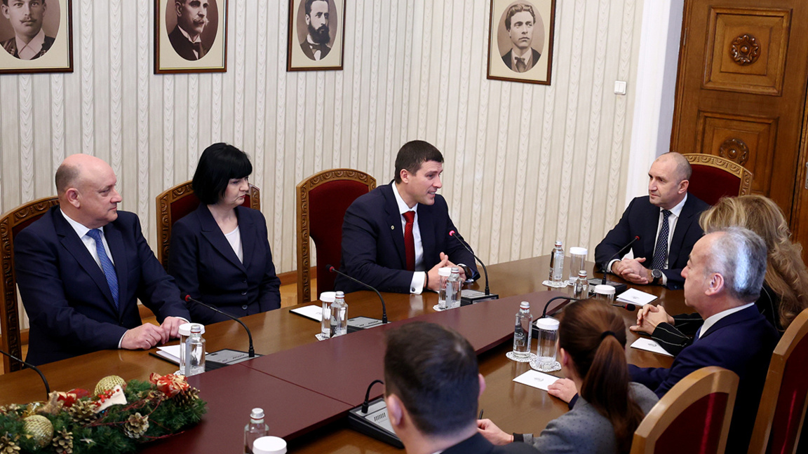 President Radev to launch the parliamentary “roulette” for forming a cabinet