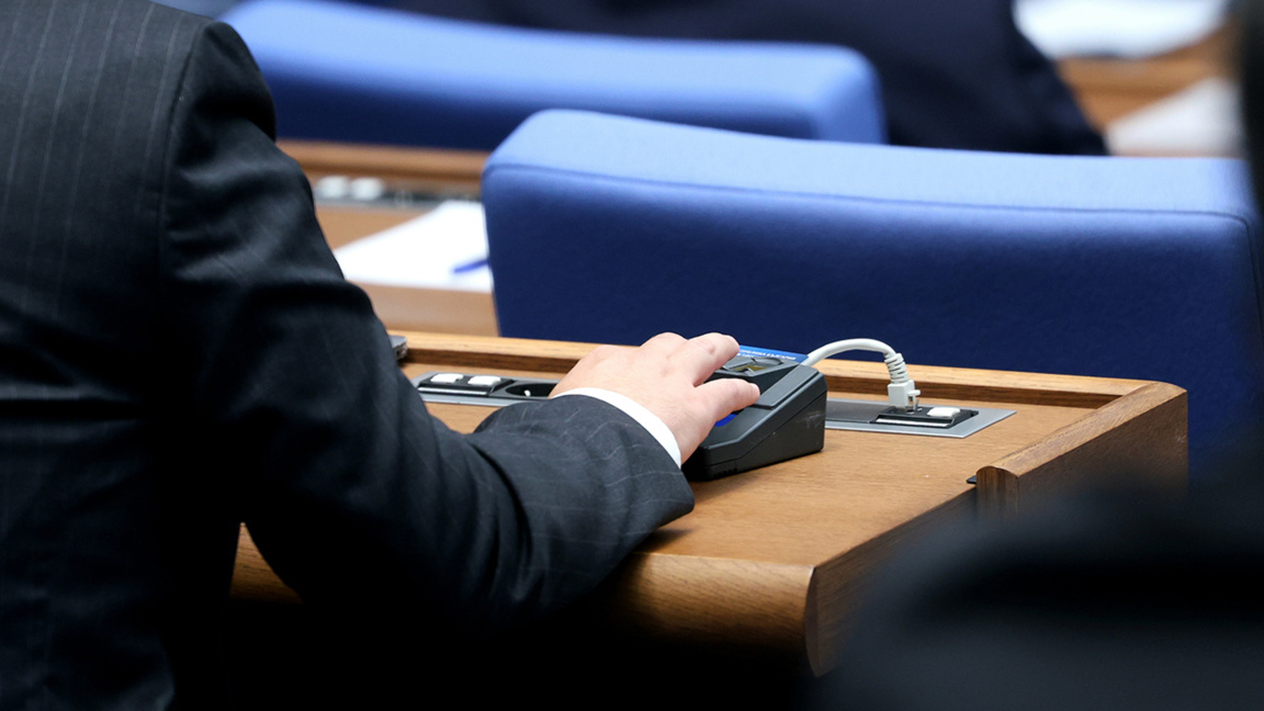 Milletvekilleri, makineli oylamayı ilk okumada yeniden geri getirdi