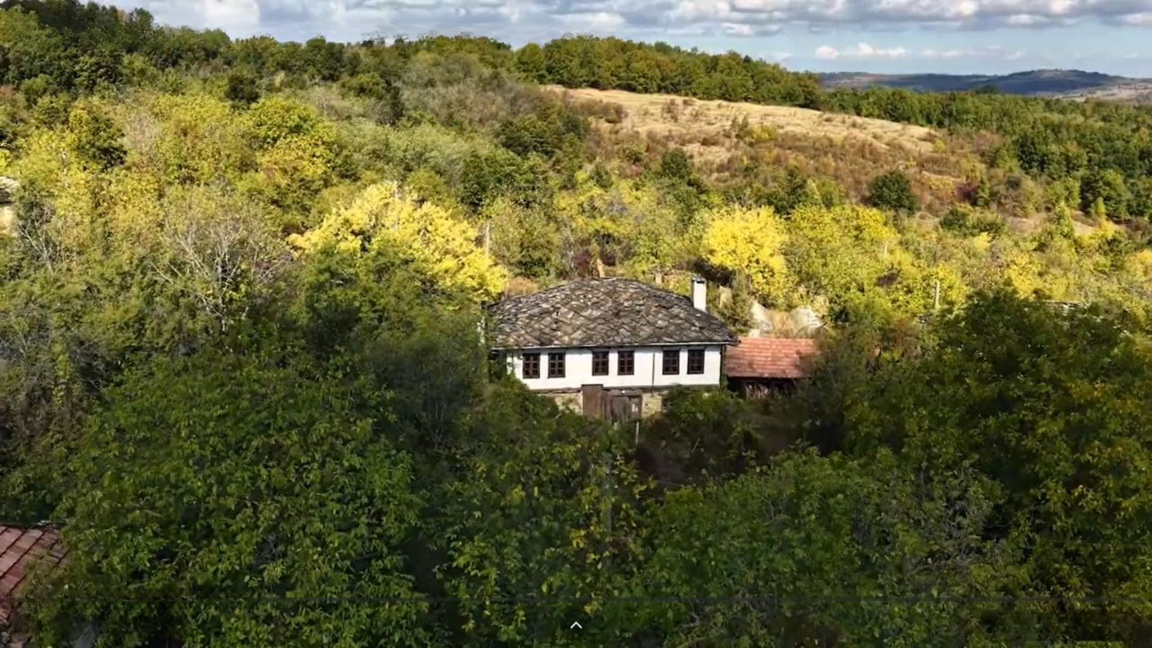 "De pierre et de bois" raconte les sites dépeuplés de Bulgarie à Aix-en-Provence