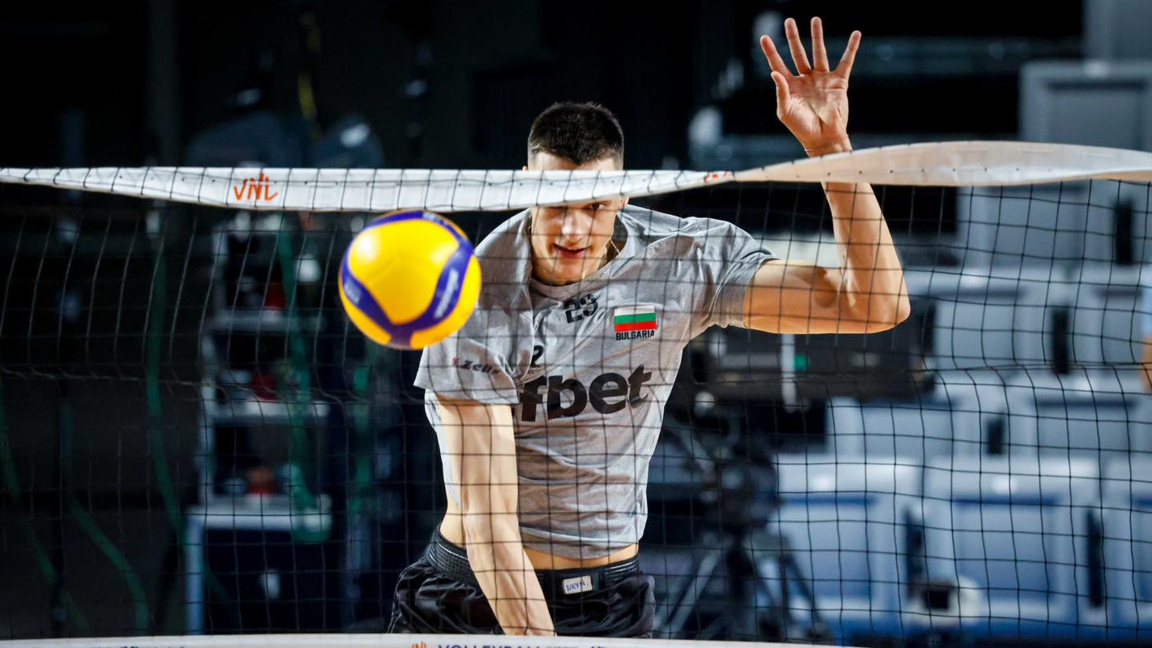 Александър Николов