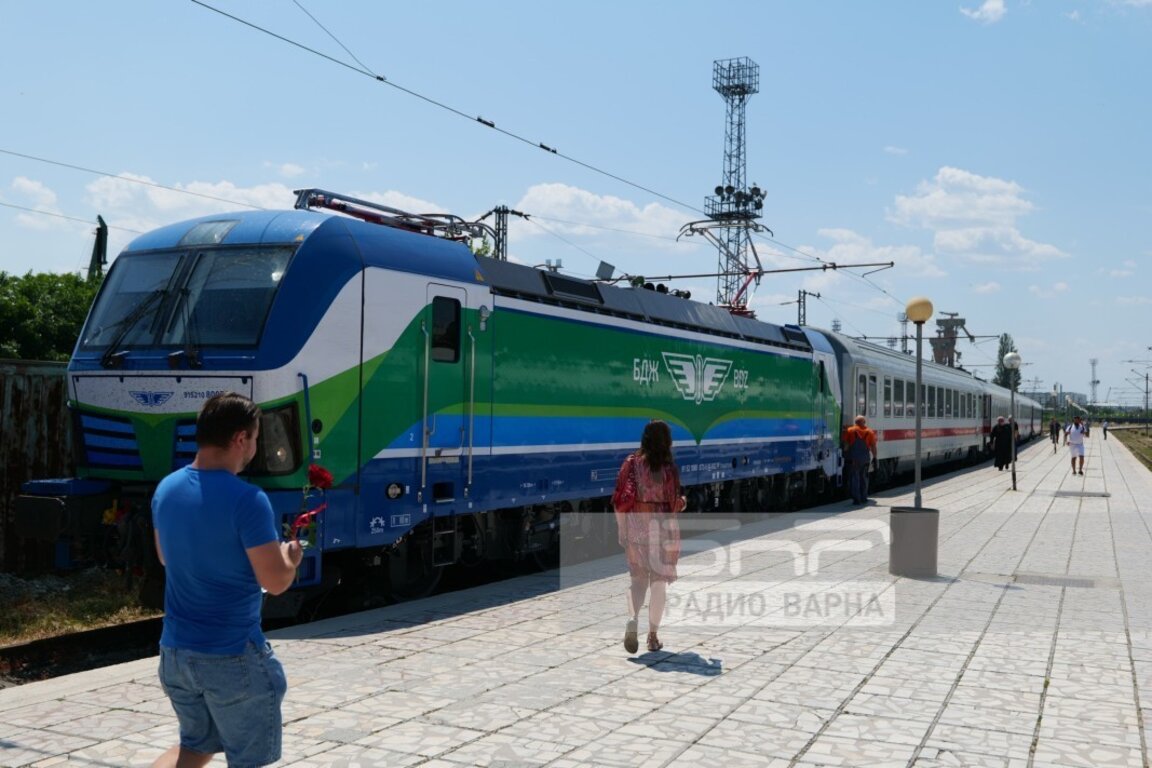 Извънредни мерки заради неработещи климатици във влаковете с германски вагони до Варна, Бургас, Русе и София