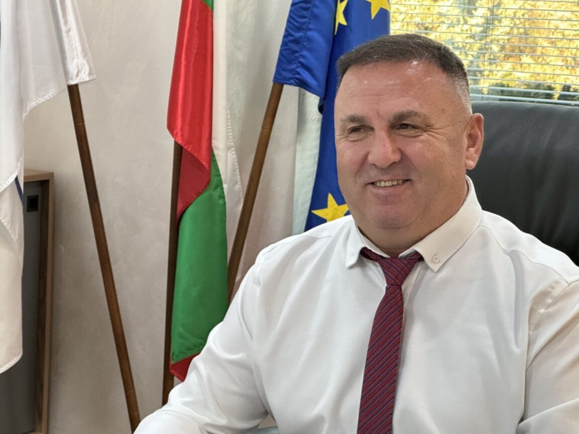 Иса Бесоолу: Няма да продавам общинския плаж в Павел баня