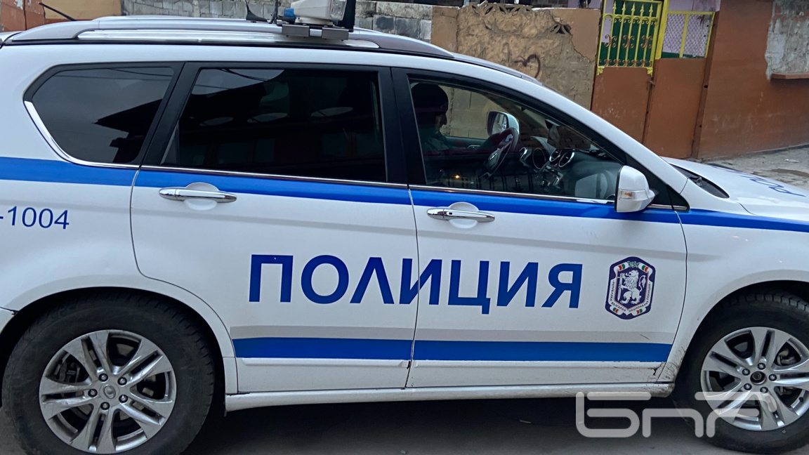Задържаха двама за кражба на златни бижута в Слънчев бряг