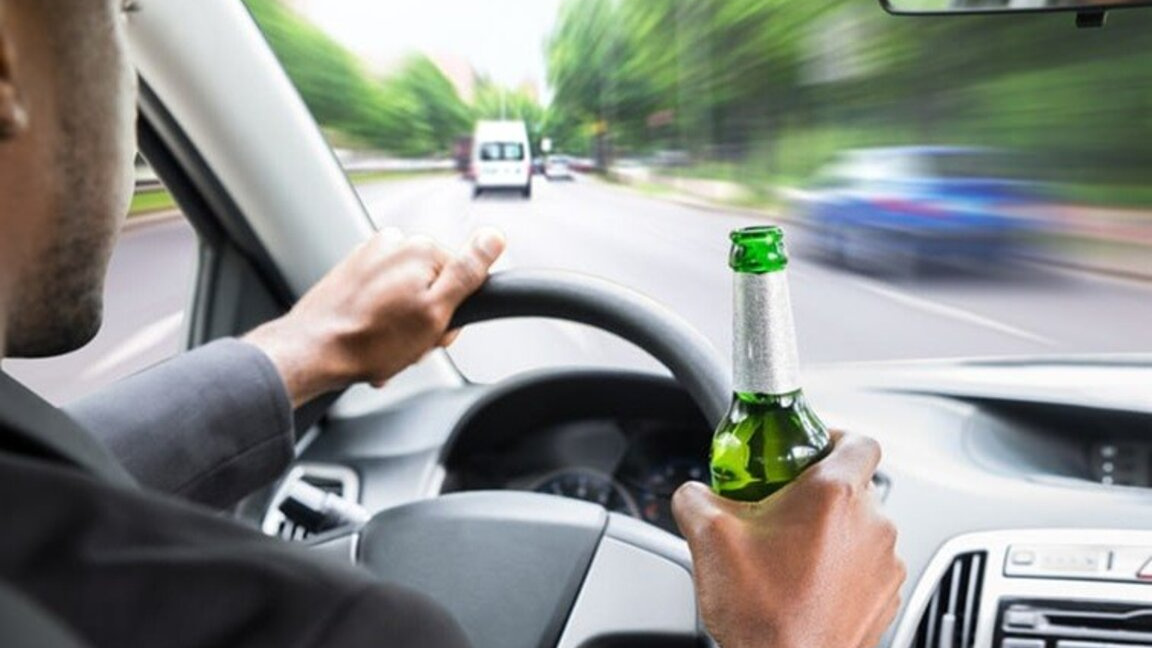 Арестуваха пиян младеж без книжка, катастрофирал с БМВ-то си  в Маноле