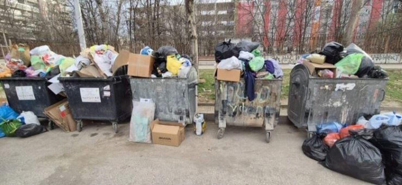 Препълнените контейнери се изпразват два пъти дневно, твърди Иван Стоянов