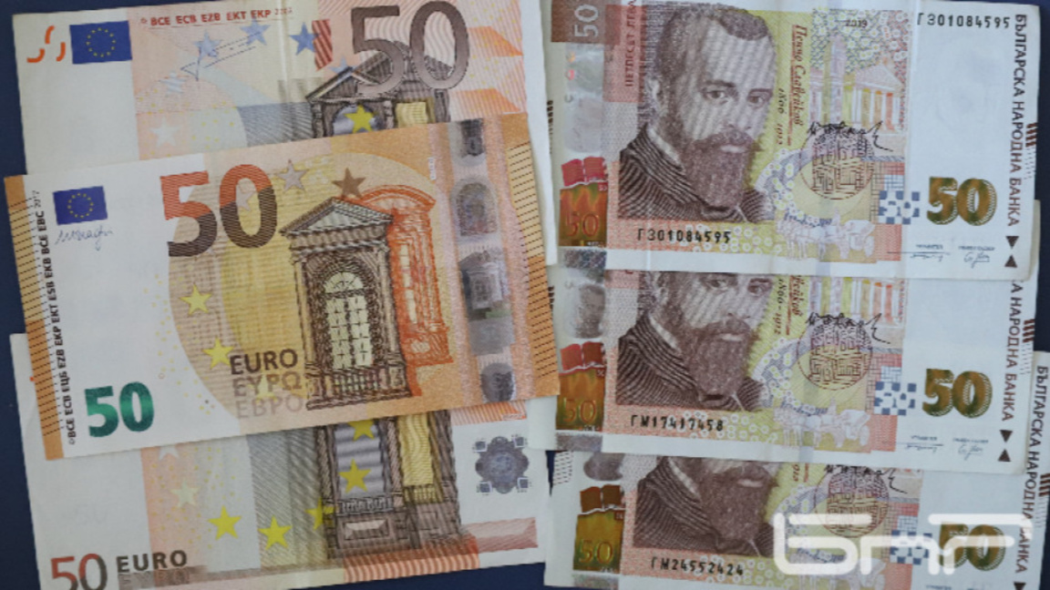 Близо 50% от левовете са обменени