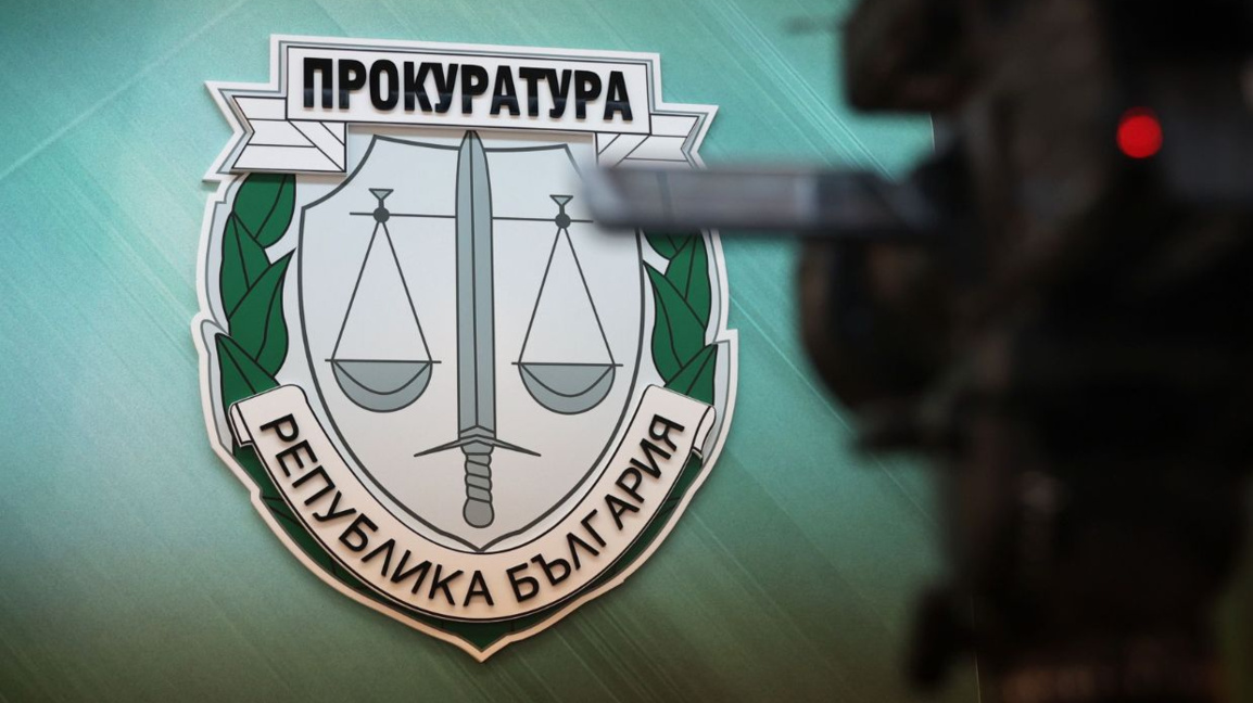 Оставиха в ареста насилник за побой над жена си и баща си