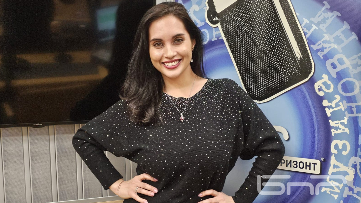 Нелиан Николова