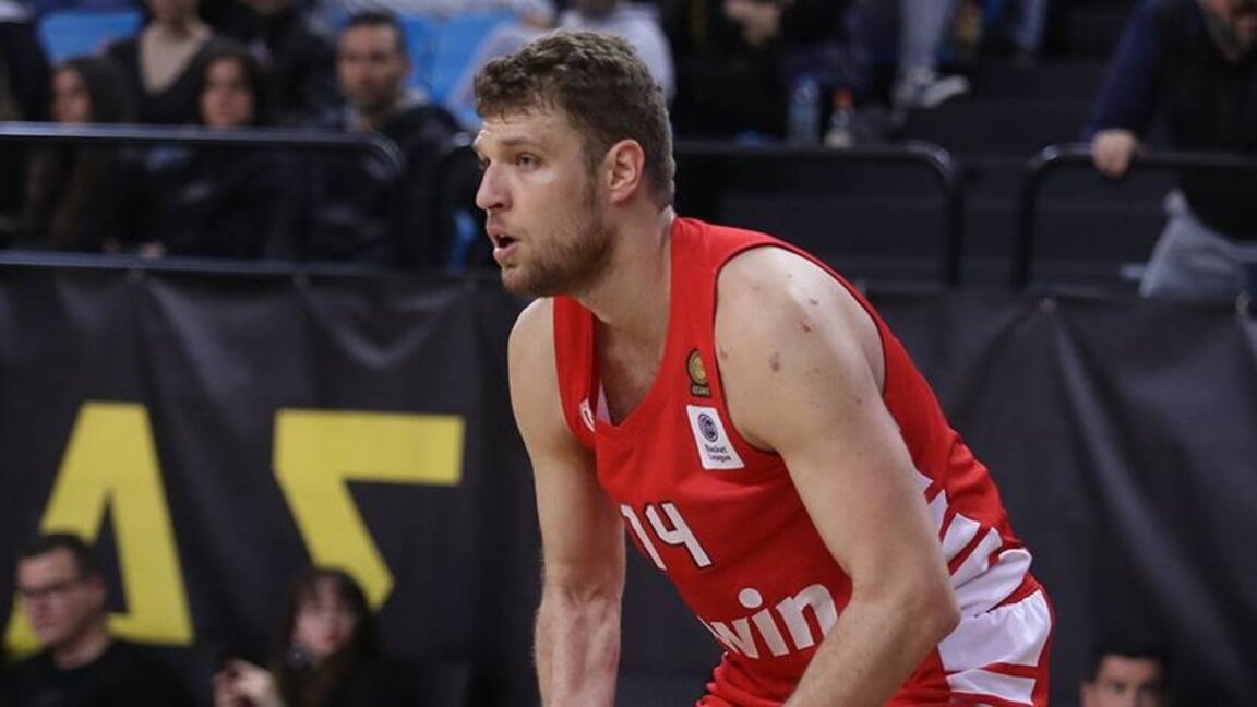 Alexander Vezenkov rechaza más de 6,6 millones de dólares para poder volver al Olympiakos