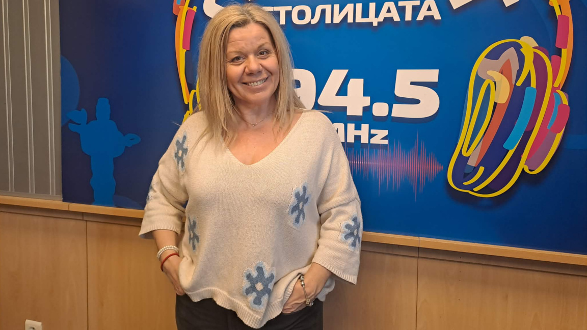 Симона Попова