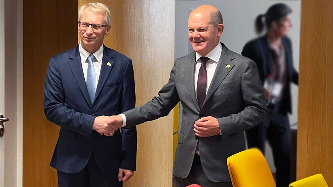 Premierminister Denkow bespricht sich mit Bundeskanzler Scholz