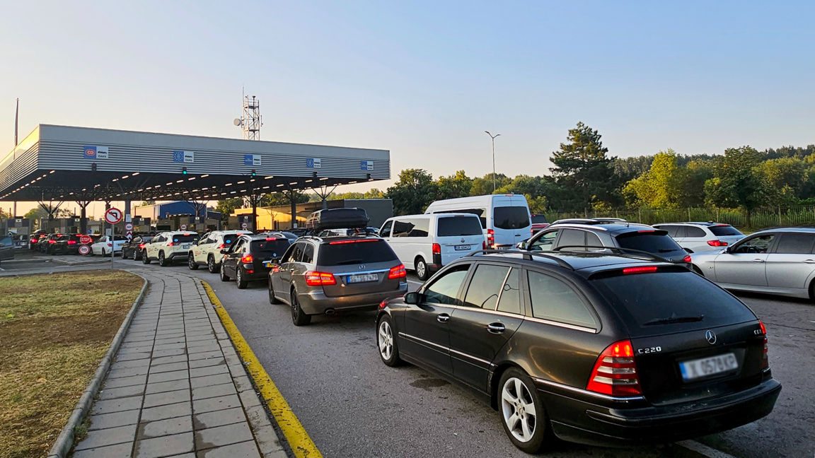 Tráfico sobrecargado de turismos de Bulgaria a Turquía