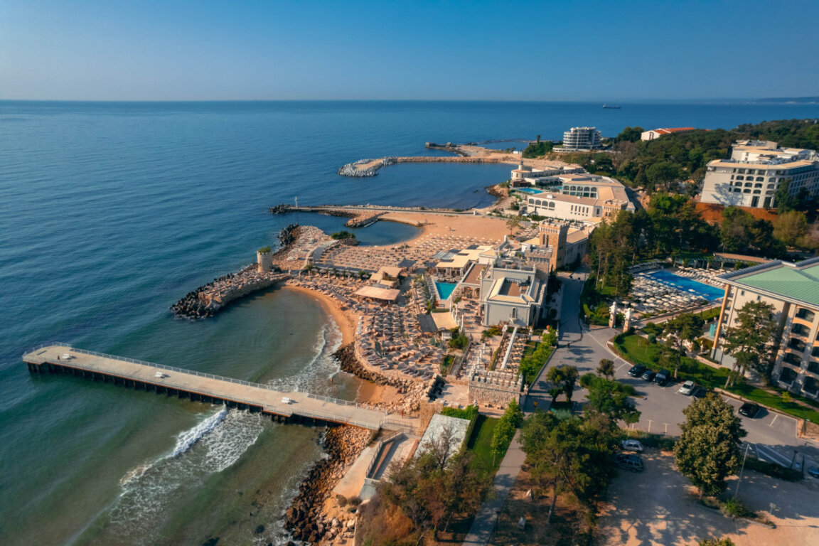 Над 117 хиляди туристи в "Св. св. Константин и Елена" през 2024-та, тази година курортът очаква повече