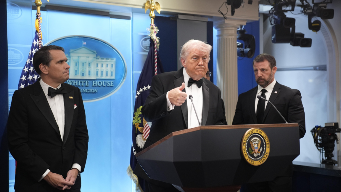 Aмериканскияt президент Доналд Тръмп по време на пресконференцията след стрелбата