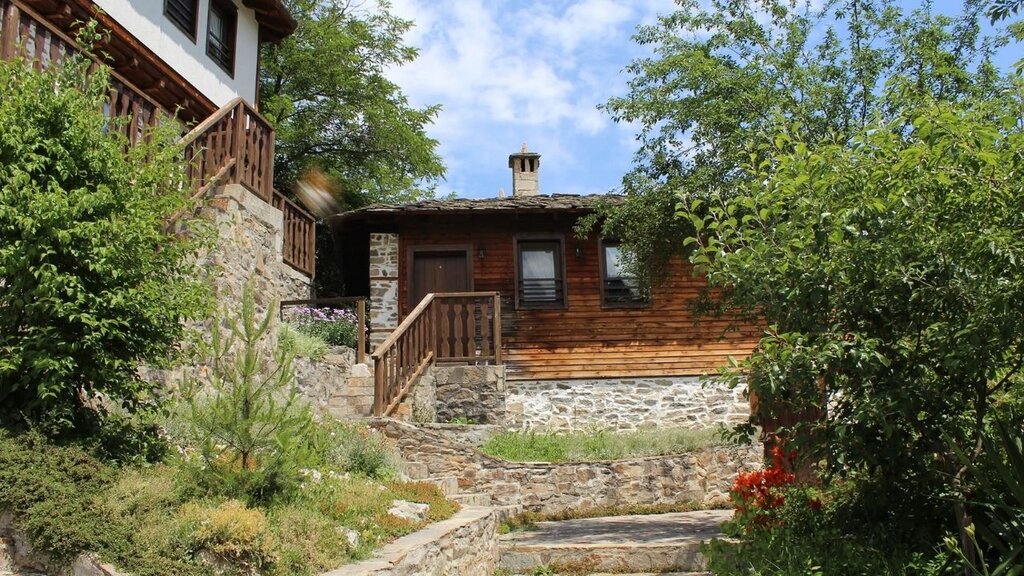 Turistas de todo el mundo descubren la magia del pueblo de Kosovo en los Ródopes