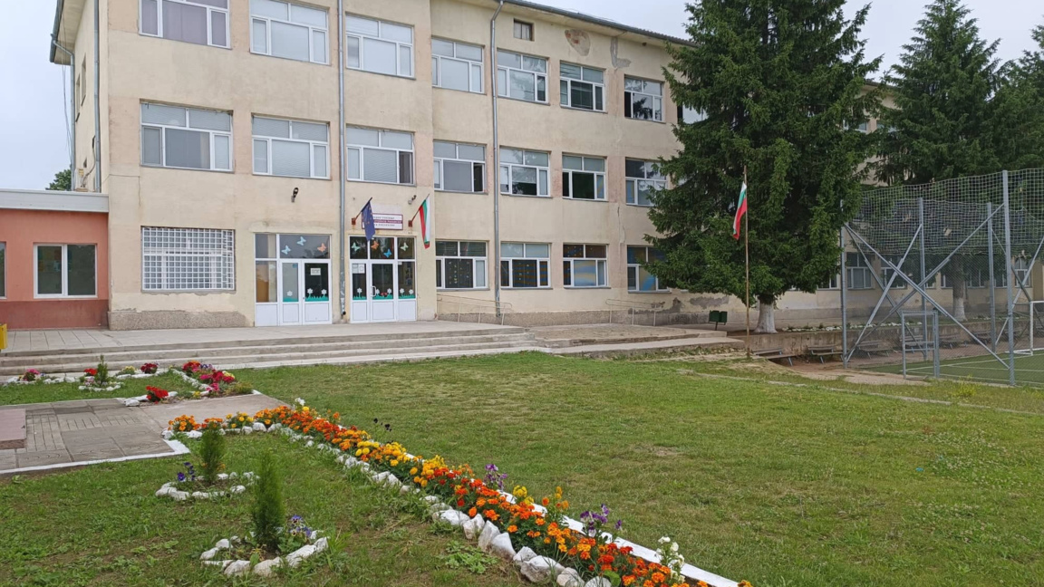 По 150 евро за всички зрелостници в Каолиново