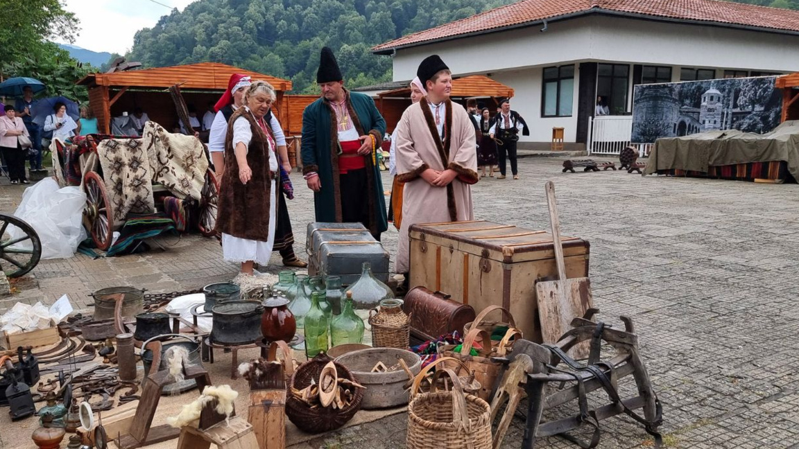 Oreshak hosts traditional crafts fair