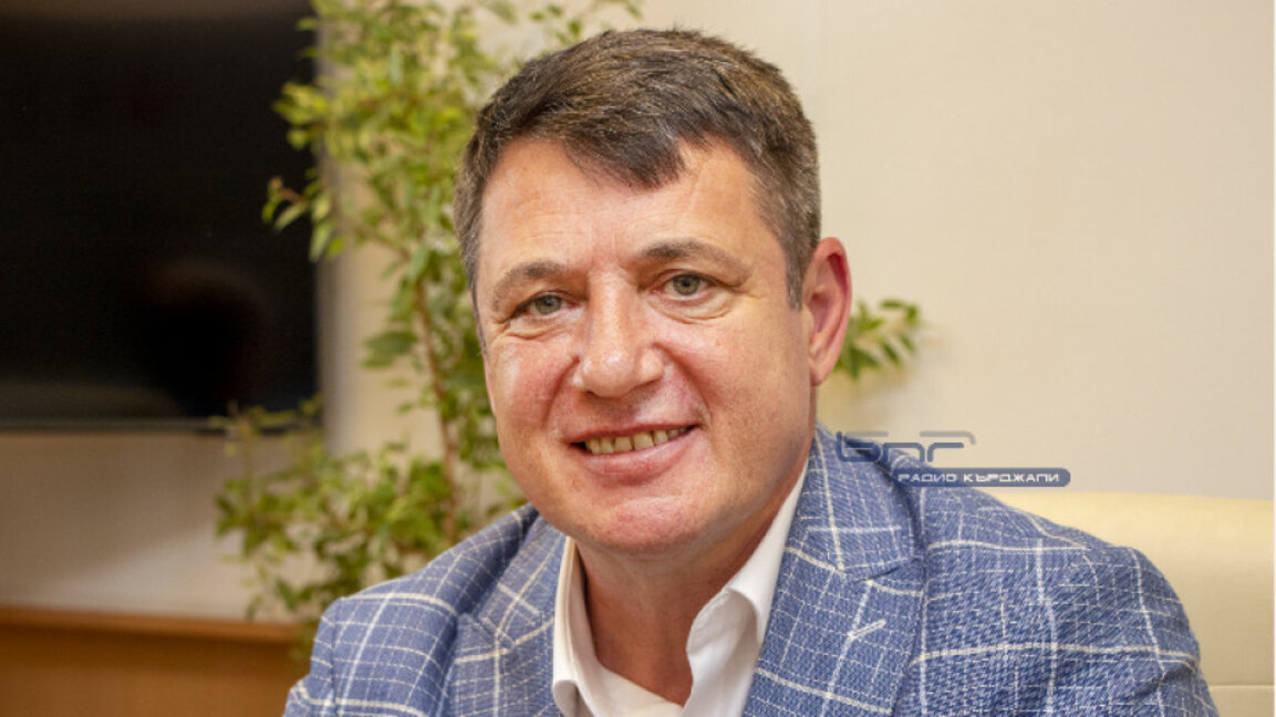 ДПС-ДПС задържа властта: Защо партията отказа да напусне управлението?