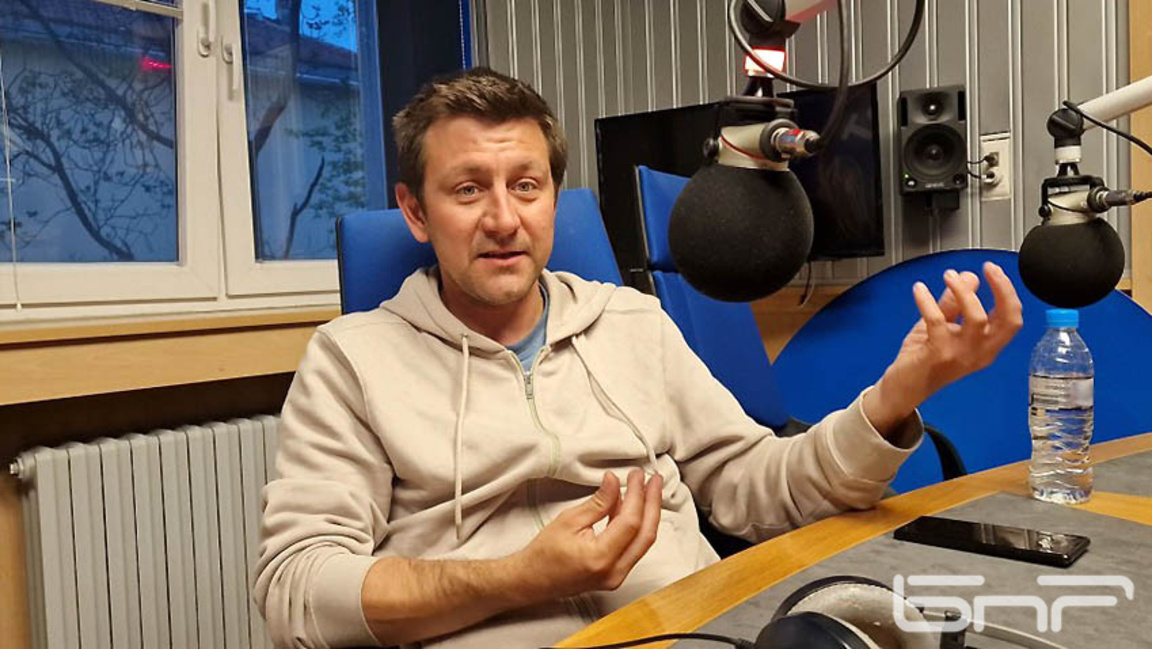 Никола Тулечки