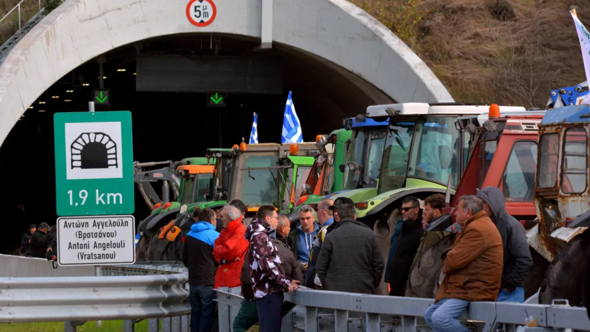 Bulgaria sends diplomatic note to Greece over border blockades