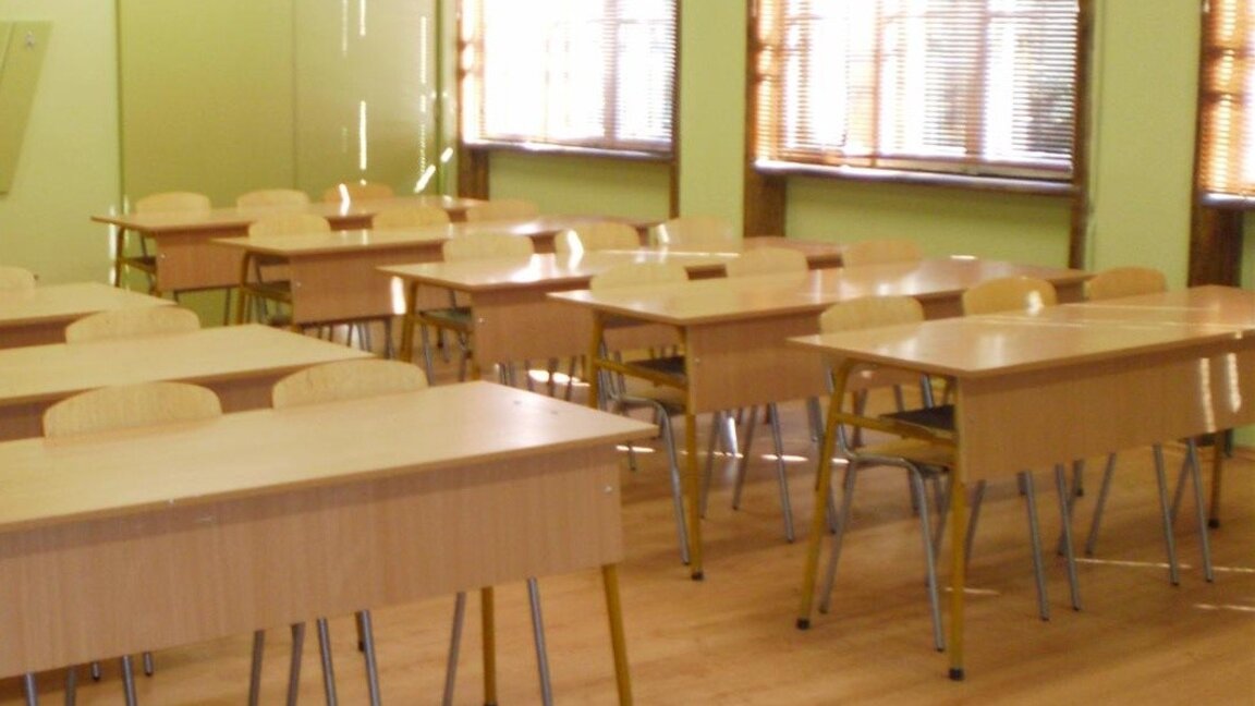 В Козлодуй и Хайредин днес няма да учат заради бомбена заплаха