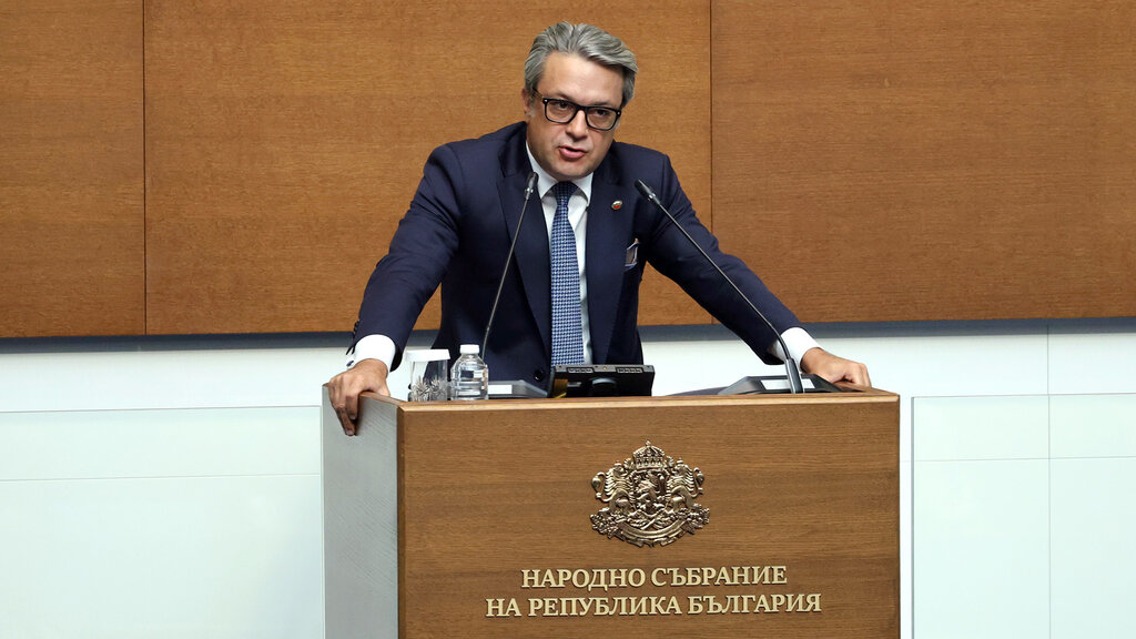 Тома Биков