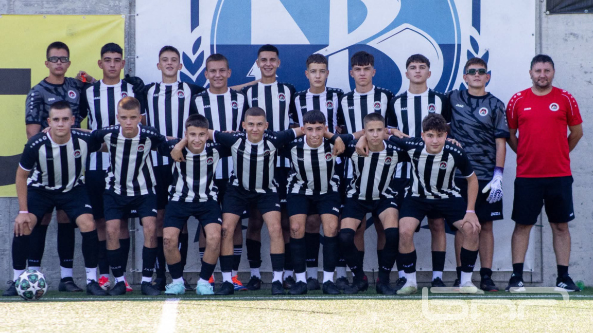 U17 на "Локо" Мездра продължава победния си рейд