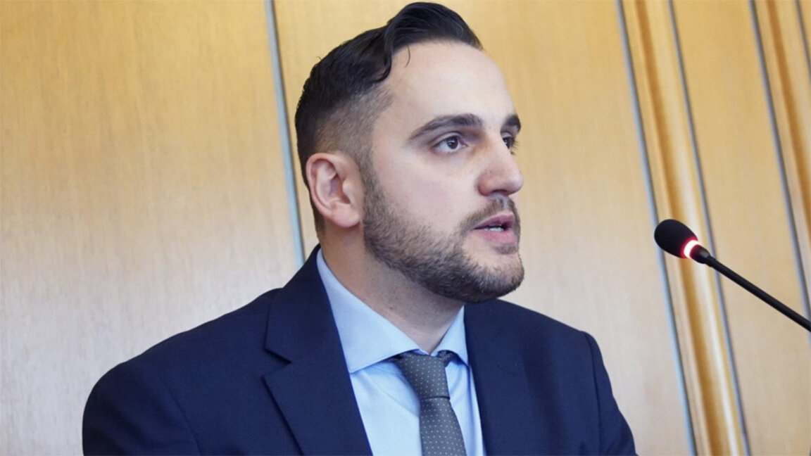 Цветомир Петров