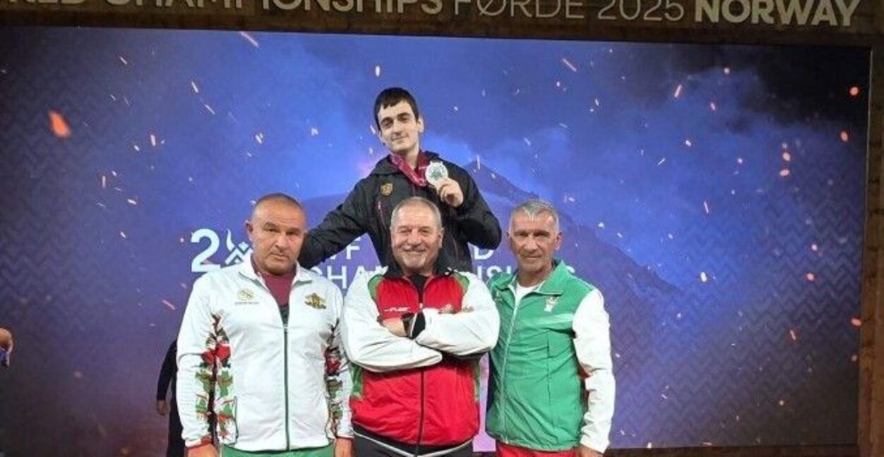 Димов с първи медал за България