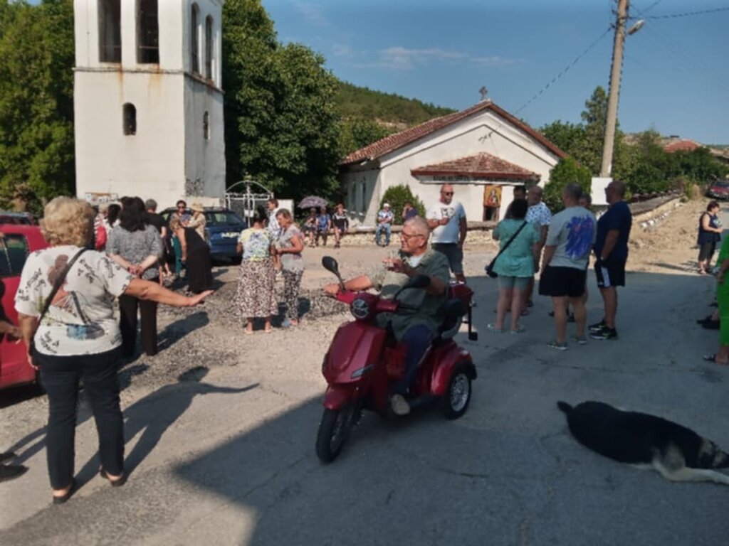 Хората на кочериновското село Бураново излязоха на протест