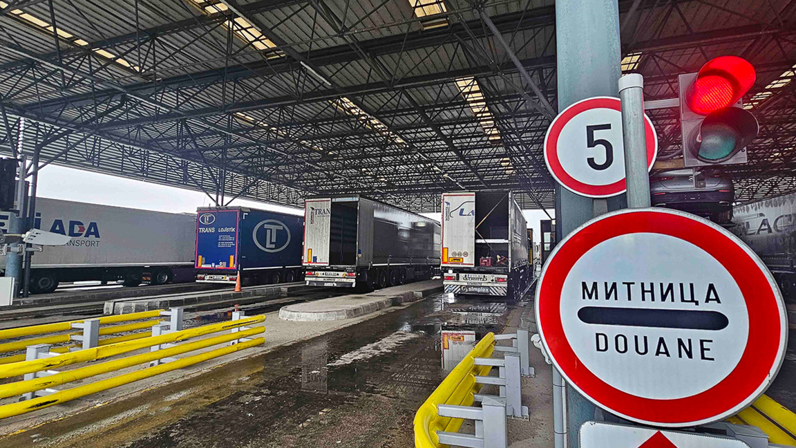 Trafic intens pentru camioane la frontiera cu Turcia