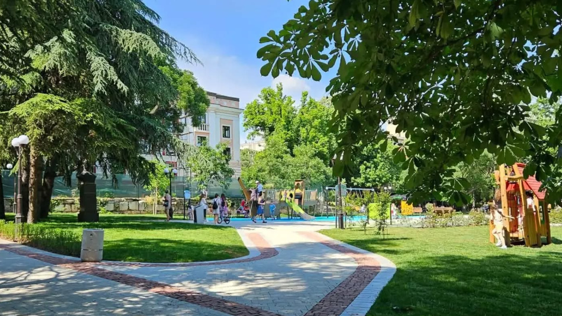 Парк „Пети октомври“ работи без Акт 16, чакат решението на приемателната комисия